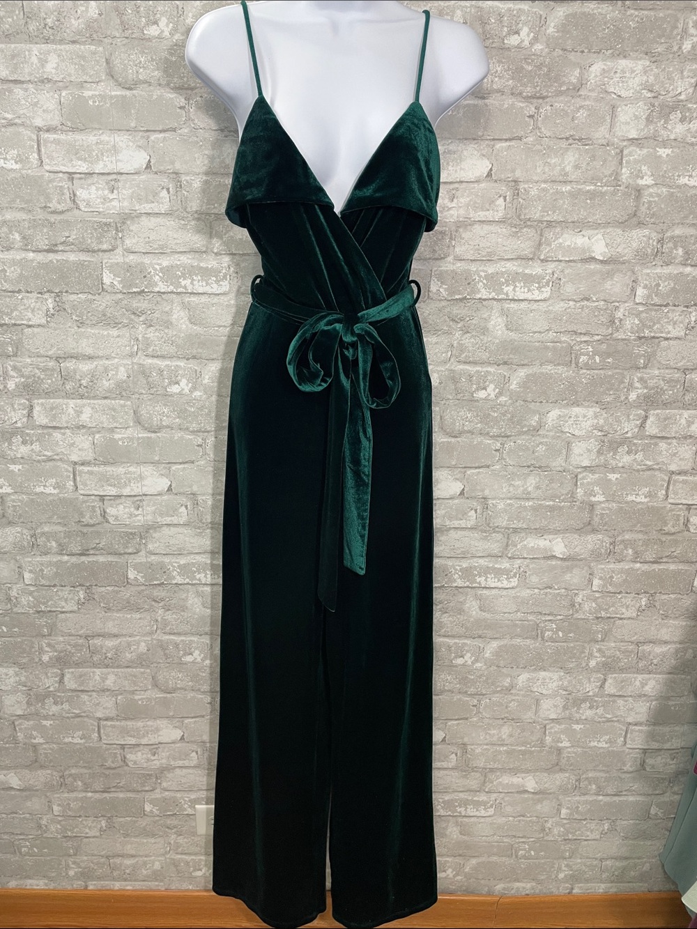 Lulus Kylinna Forest Green Velvet Sleeveless Wide-Leg Jumpsuit